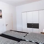 Goitzschezeit Apartment *